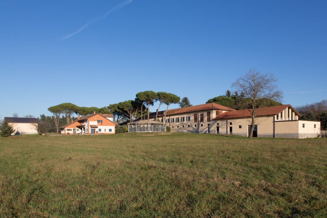 For sale villa in quiet zone Malnate Lombardia foto 11