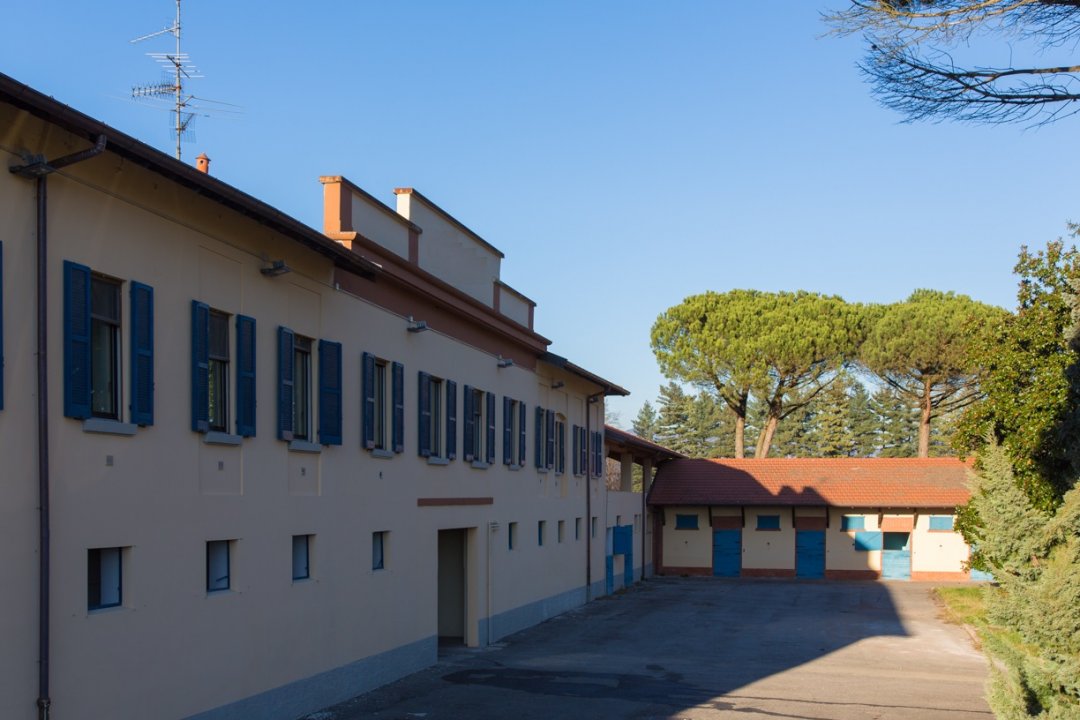 For sale villa in quiet zone Malnate Lombardia foto 4