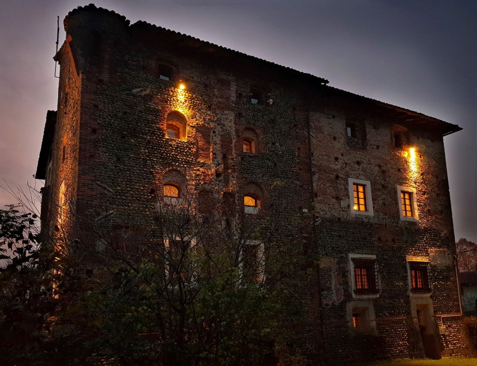 For sale castle in quiet zone Biella Piemonte foto 7