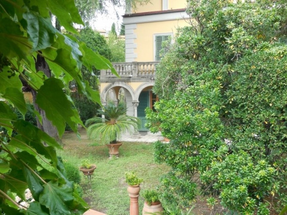 For sale villa in quiet zone Firenze Toscana foto 11