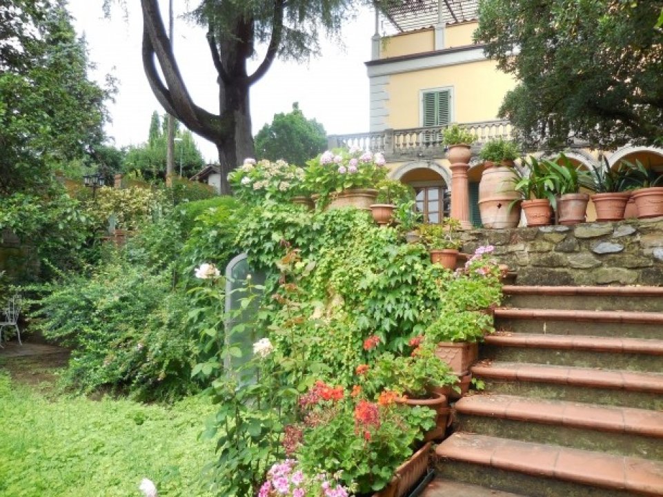 For sale villa in quiet zone Firenze Toscana foto 1
