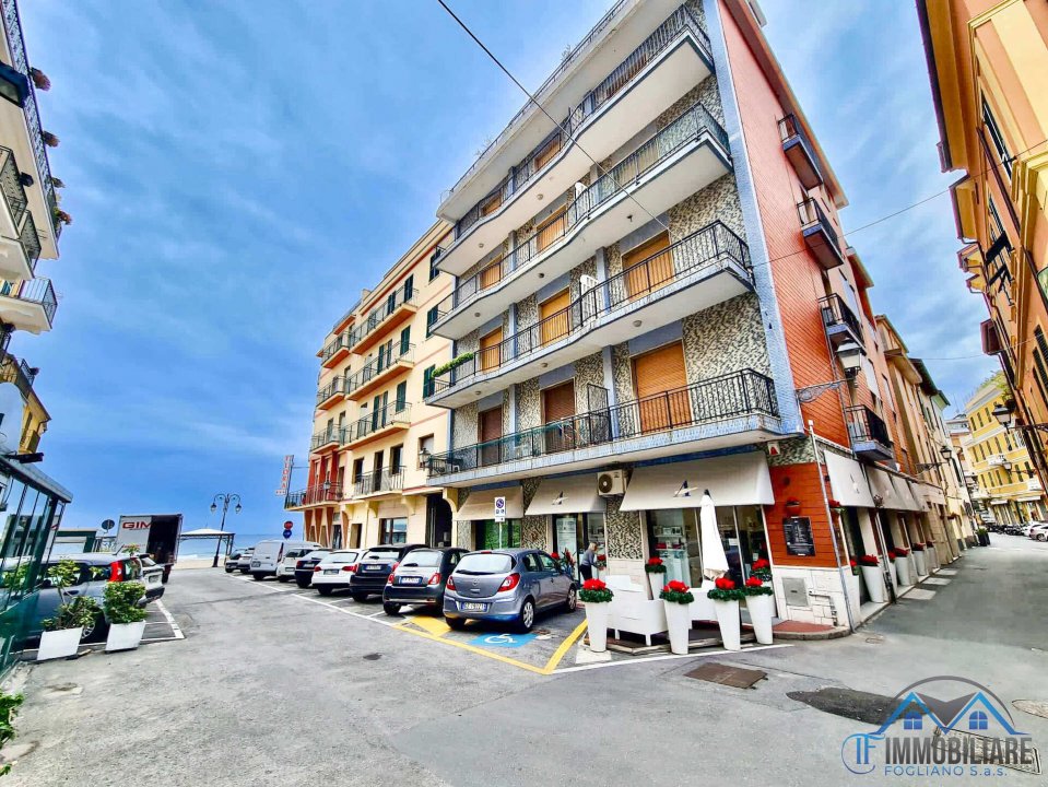 For sale apartment by the sea Alassio Liguria foto 15