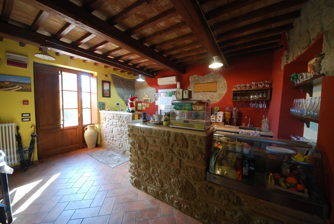 For sale cottage in quiet zone Pitigliano Toscana foto 5