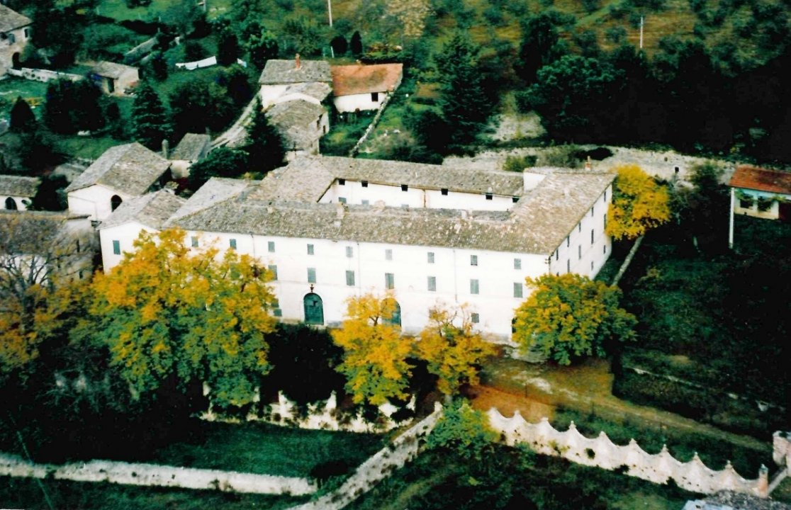 For sale castle in quiet zone Campello sul Clitunno Umbria foto 20