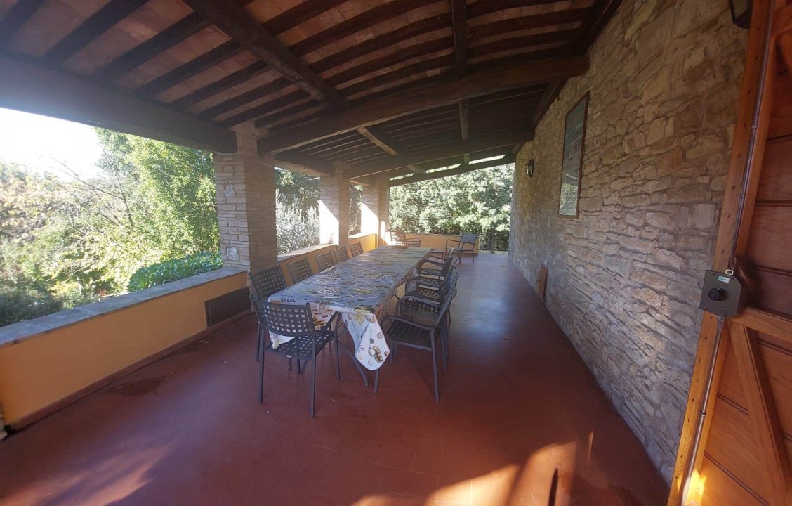 For sale cottage in quiet zone Assisi Umbria foto 5