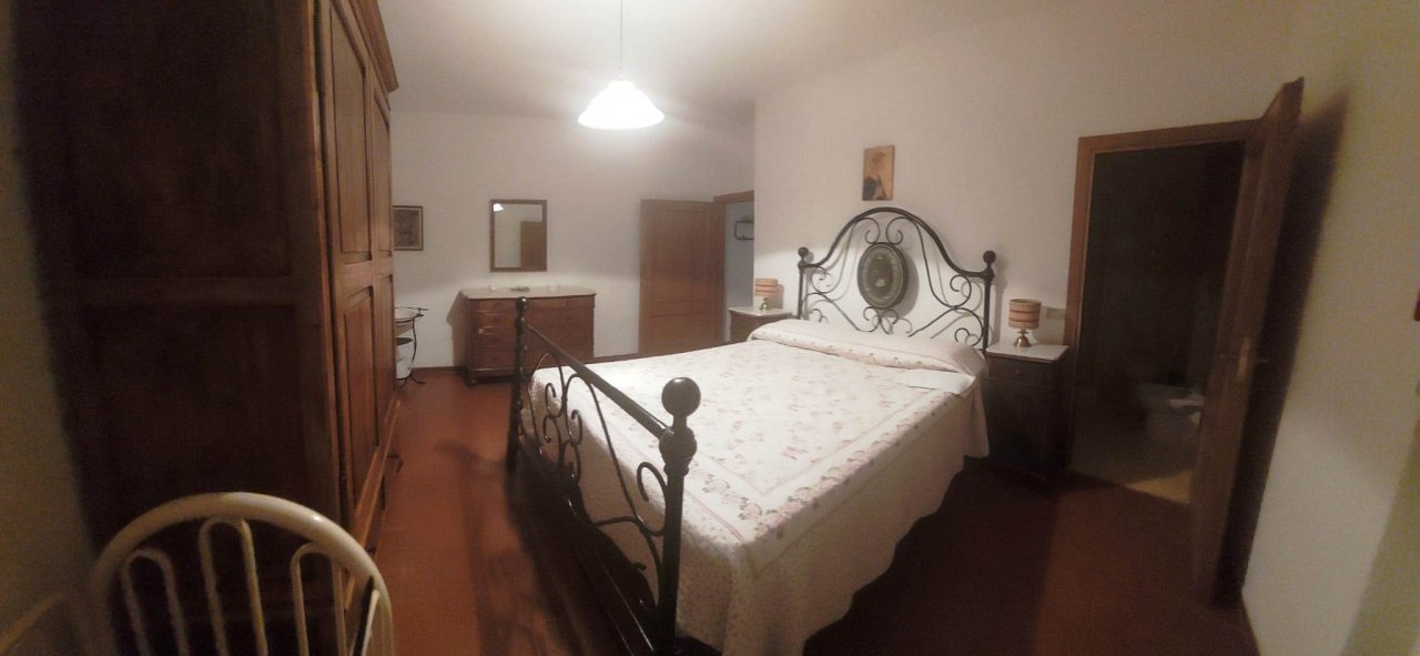 For sale cottage in quiet zone Assisi Umbria foto 12