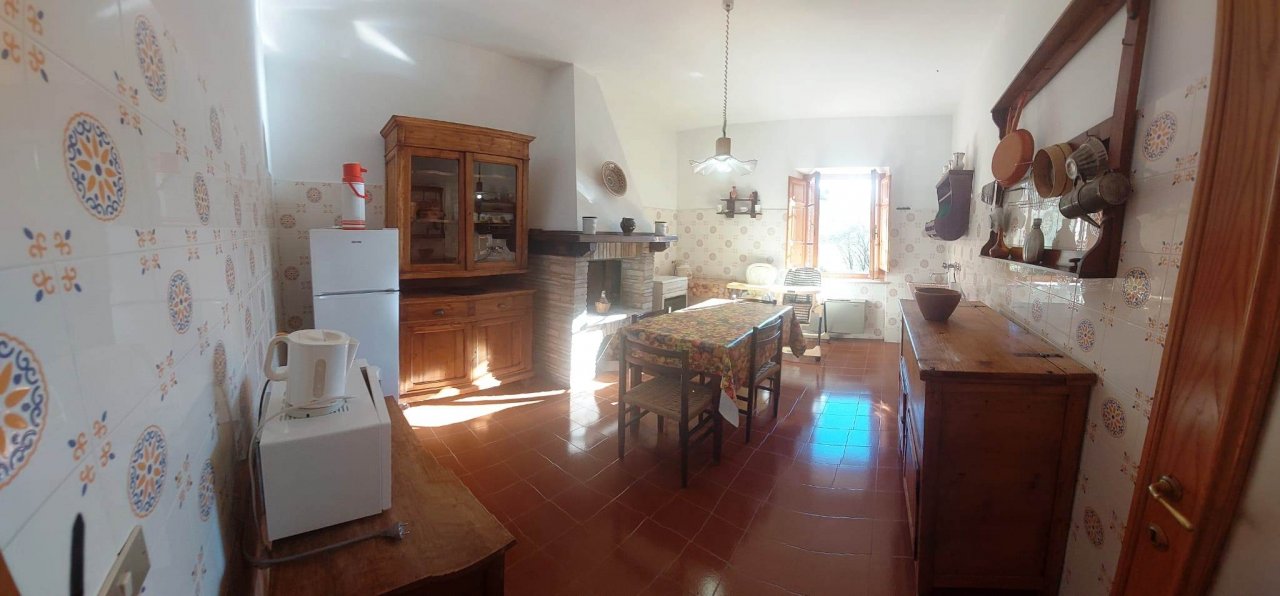 For sale cottage in quiet zone Assisi Umbria foto 7