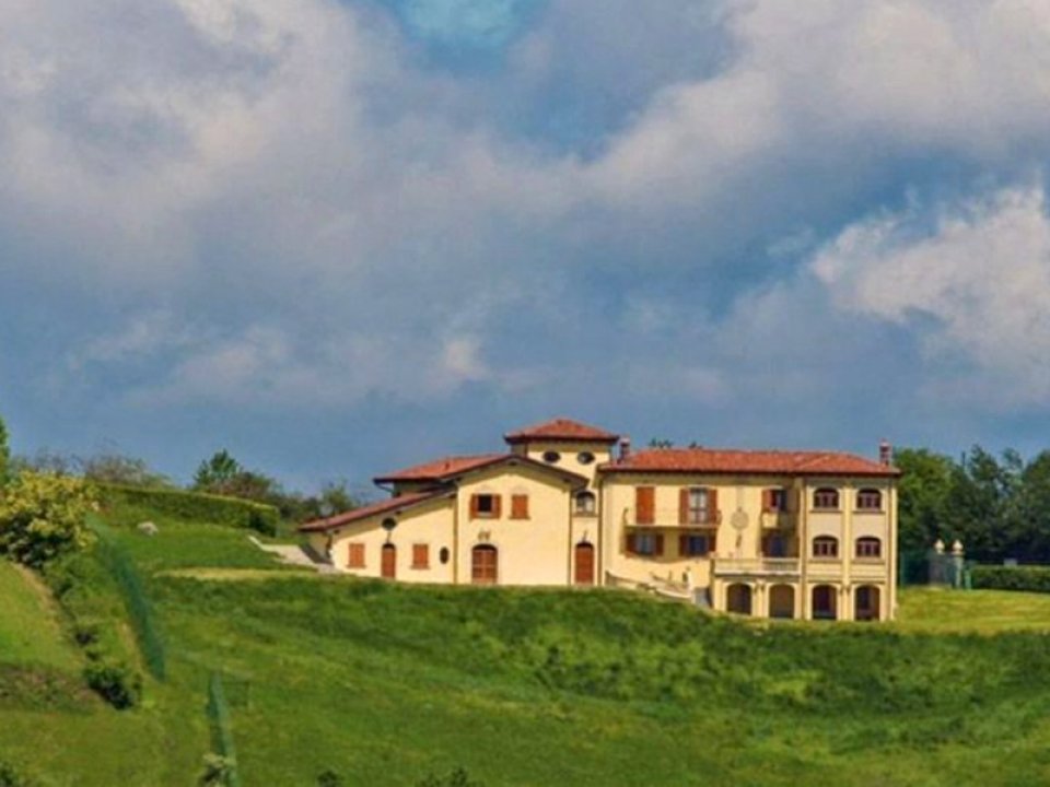 For sale villa in quiet zone Murazzano Piemonte foto 2