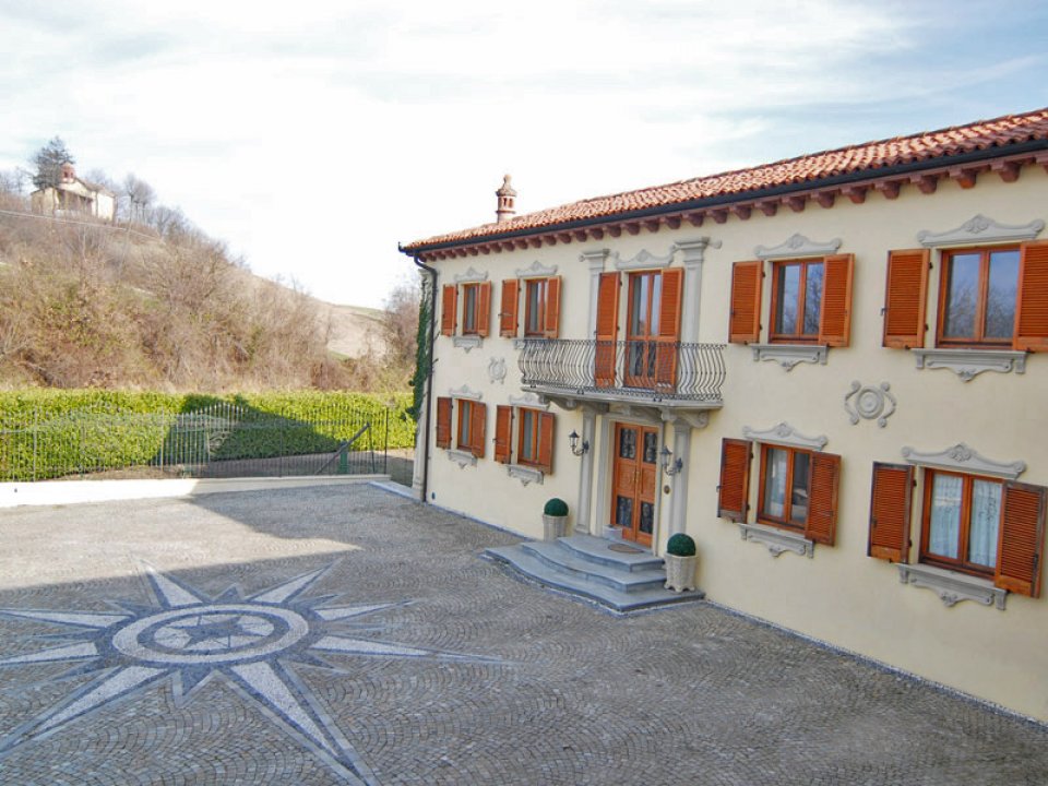 For sale villa in quiet zone Murazzano Piemonte foto 5