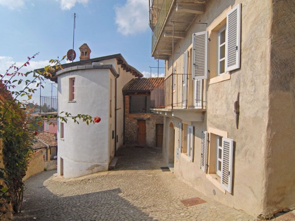 For sale cottage in quiet zone Monforte d´Alba Piemonte foto 20