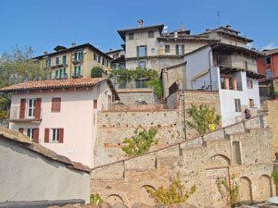 For sale cottage in quiet zone Monforte d´Alba Piemonte foto 22