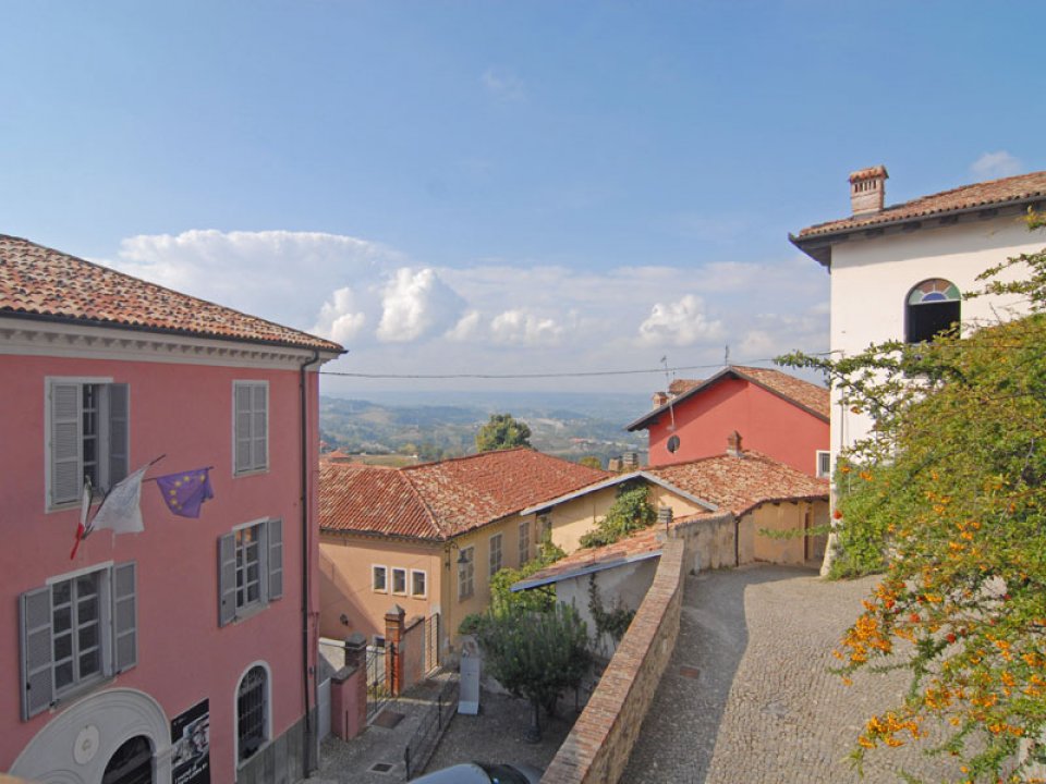 For sale cottage in quiet zone Monforte d´Alba Piemonte foto 12
