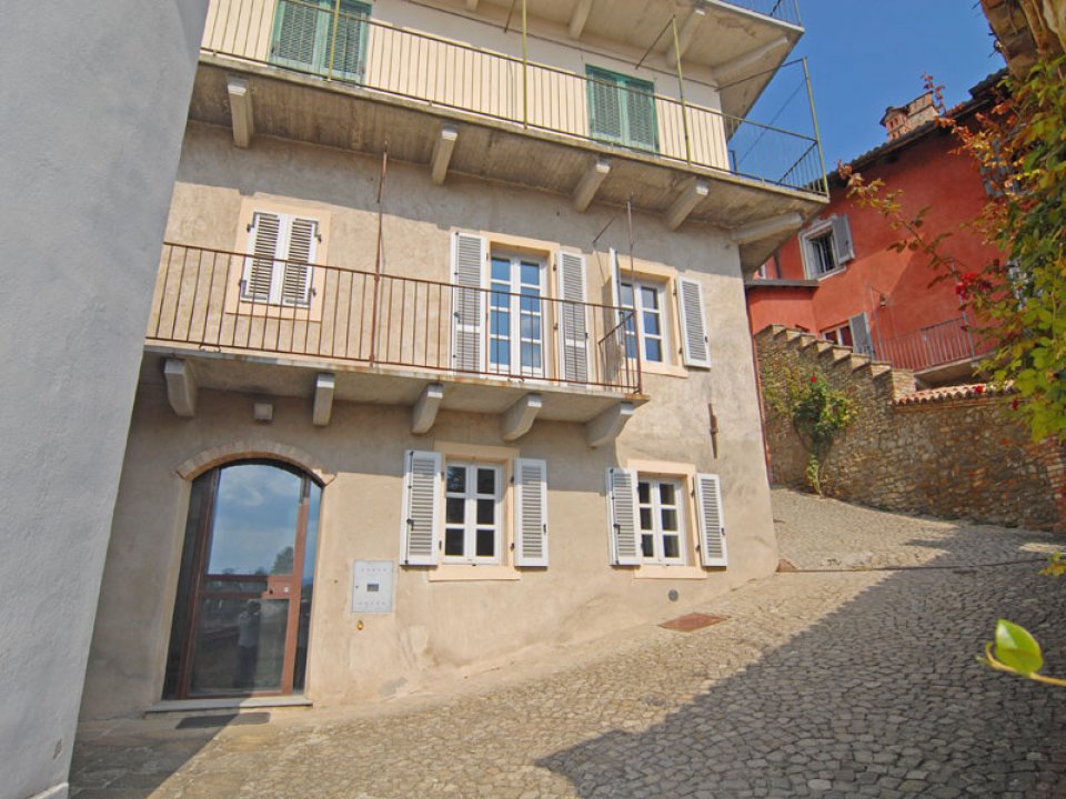 For sale cottage in quiet zone Monforte d´Alba Piemonte foto 15