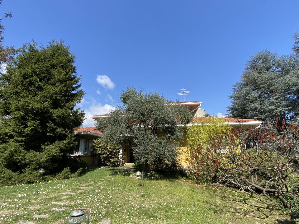 For sale villa by the lake Monguzzo Lombardia foto 11