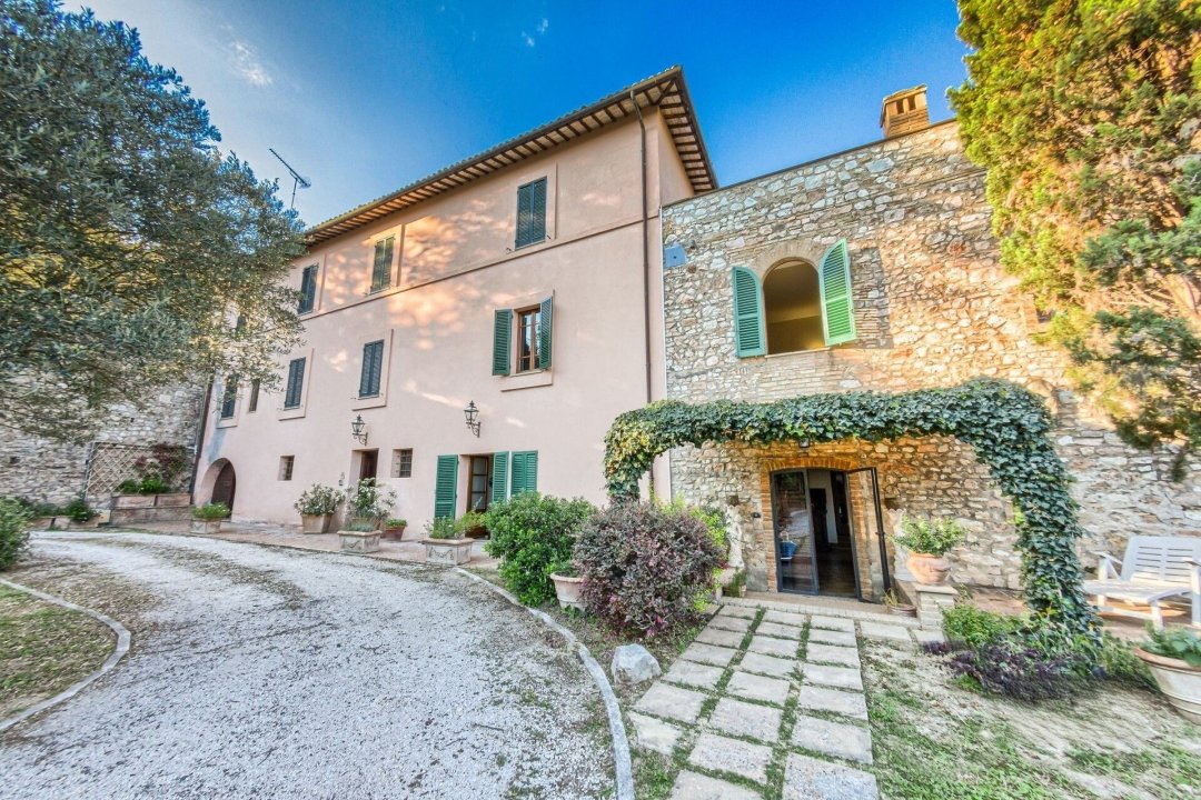 For sale villa in quiet zone Spello Umbria foto 1