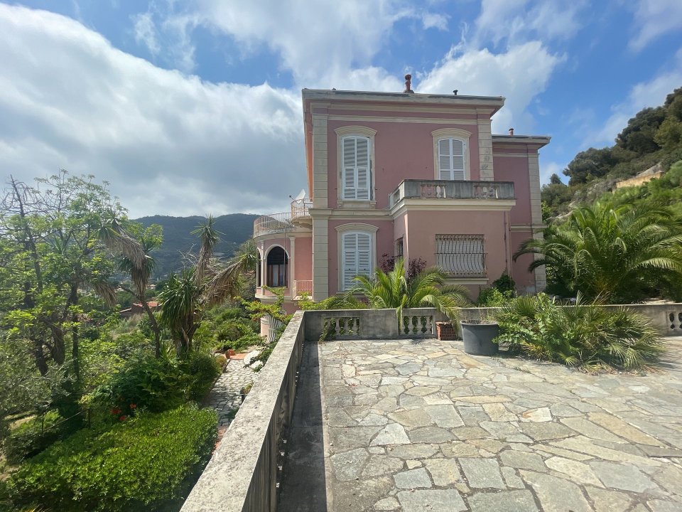 For sale villa by the sea Ventimiglia Liguria foto 8