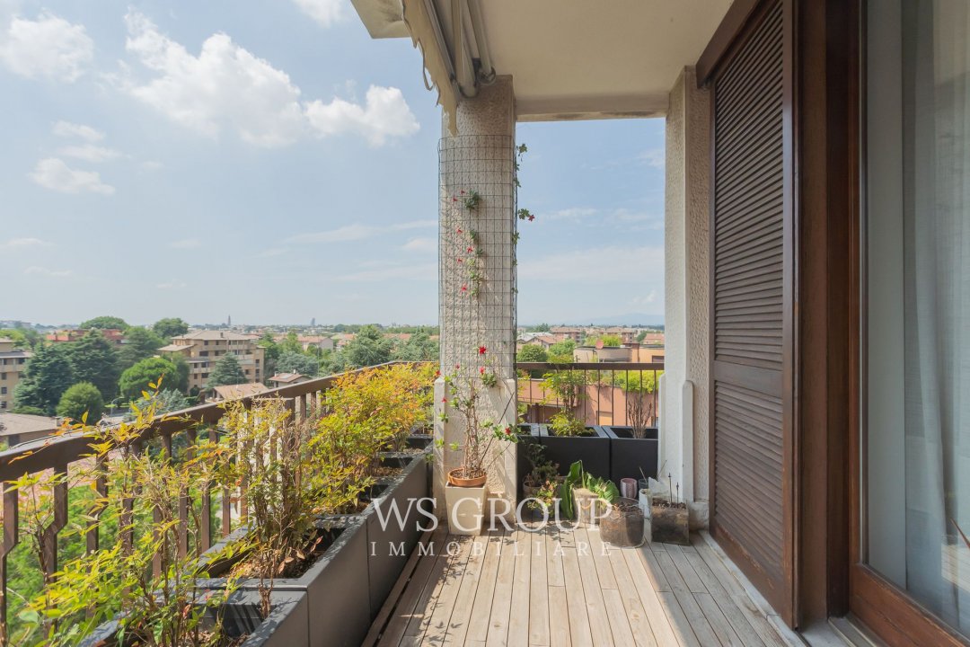 For sale penthouse in quiet zone Monza Lombardia foto 16