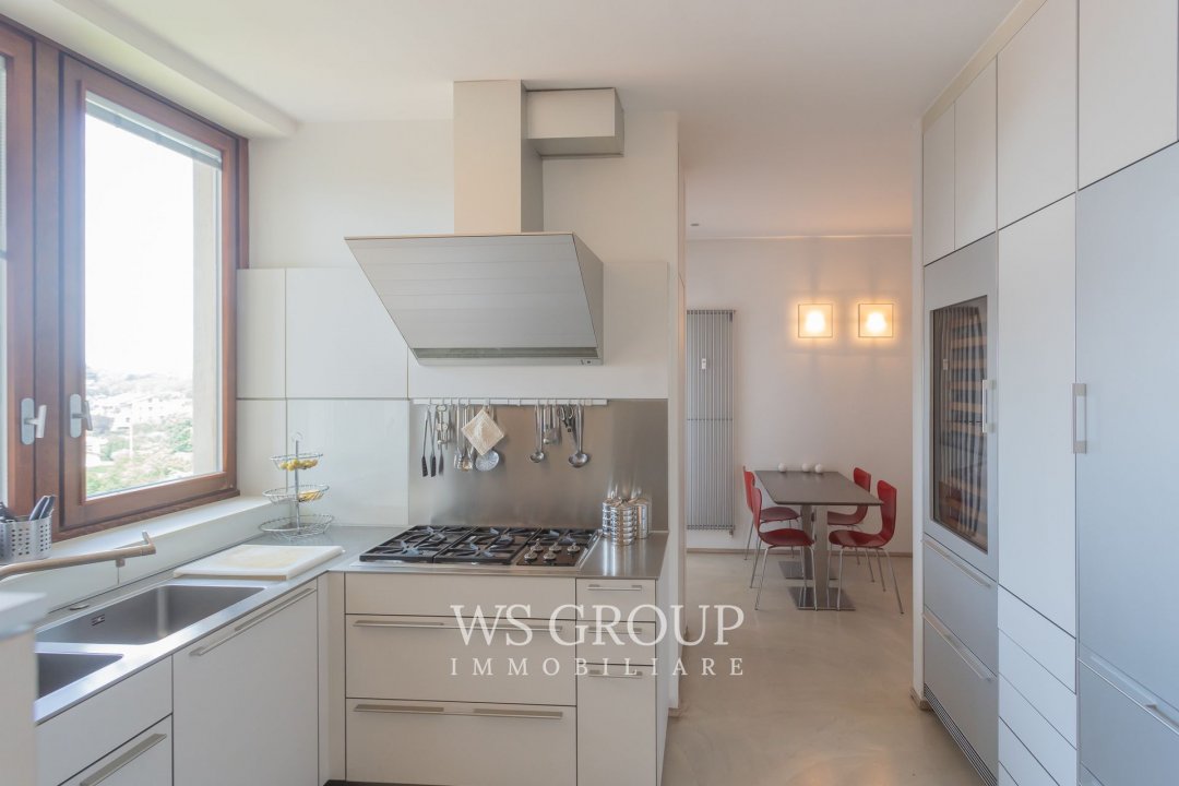 For sale penthouse in quiet zone Monza Lombardia foto 8