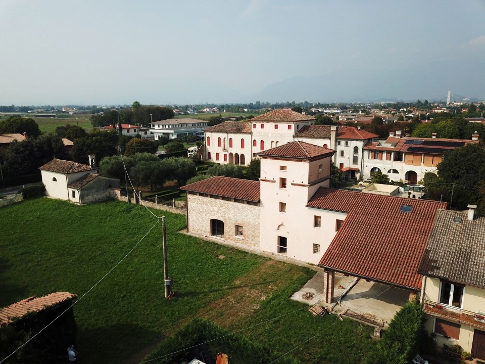 For sale villa in quiet zone Cassola Veneto foto 1
