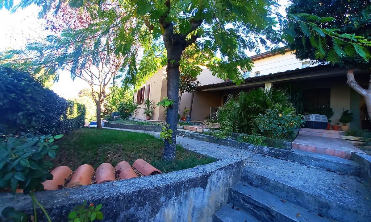 For sale villa in city Foligno Umbria foto 3