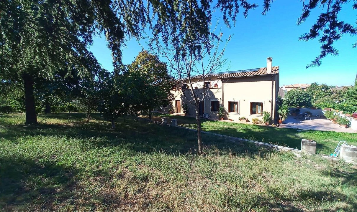 For sale villa in city Foligno Umbria foto 47