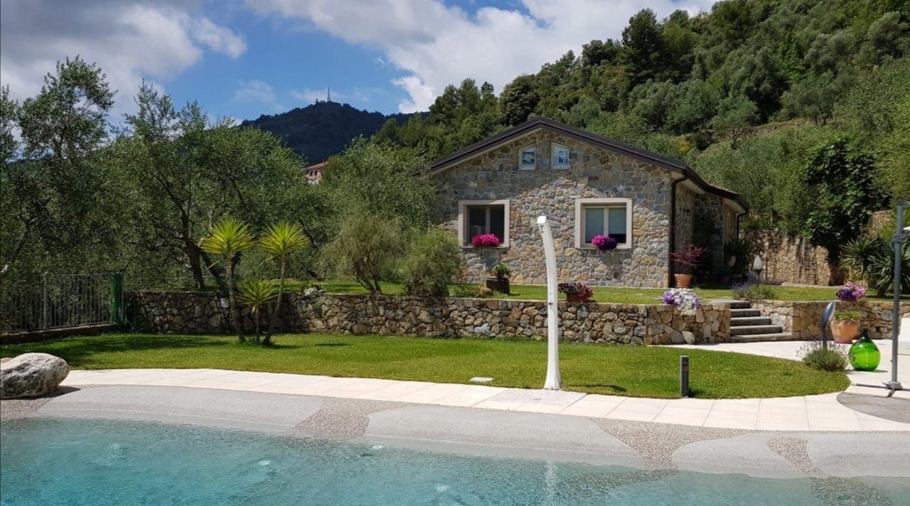 For sale villa in quiet zone Dolceacqua Liguria foto 9