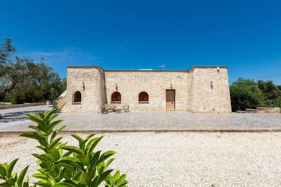 For sale villa in quiet zone San Michele Salentino Puglia foto 2