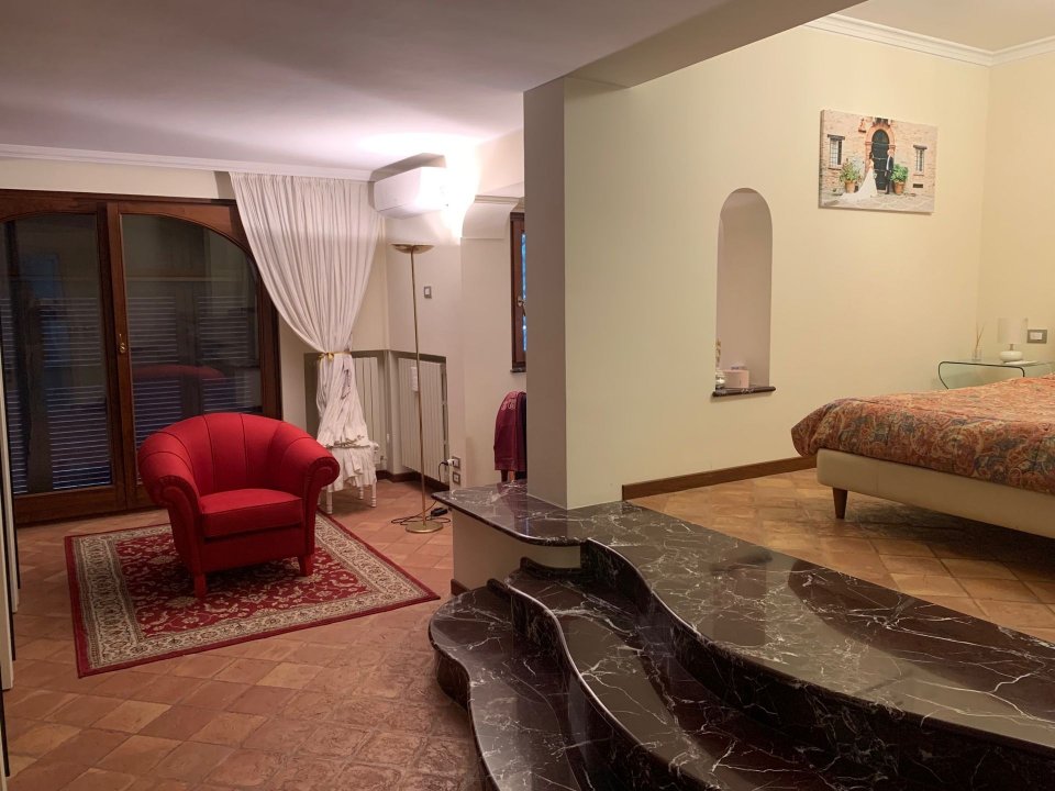 For sale villa in quiet zone Pesaro Marche foto 14