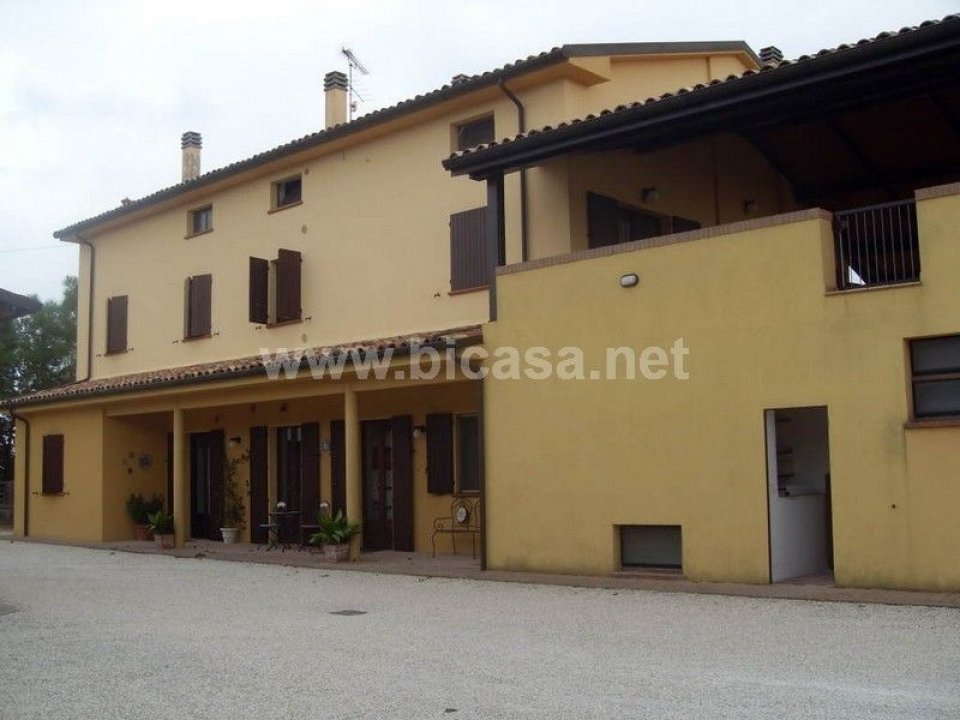 For sale real estate transaction in quiet zone Pesaro Marche foto 10