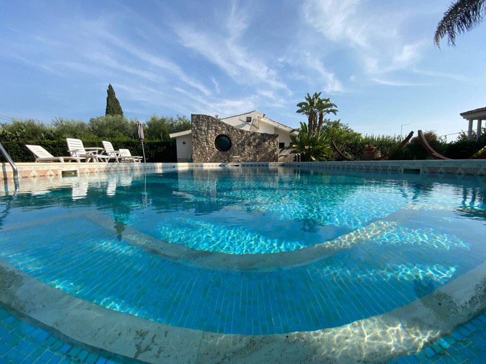 For sale villa in quiet zone Siracusa Sicilia foto 1