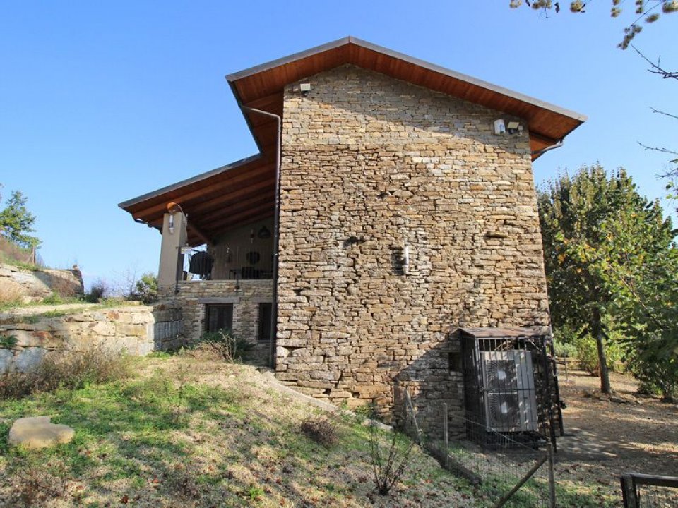 For sale cottage in quiet zone Paroldo Piemonte foto 10