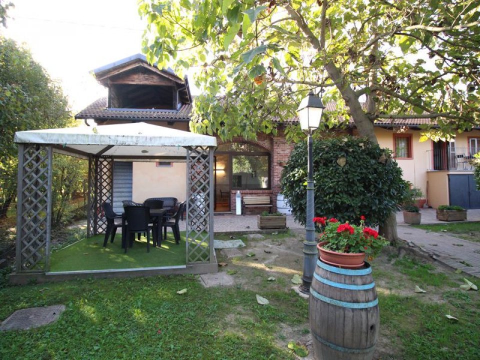 For sale cottage in quiet zone Cherasco Piemonte foto 11