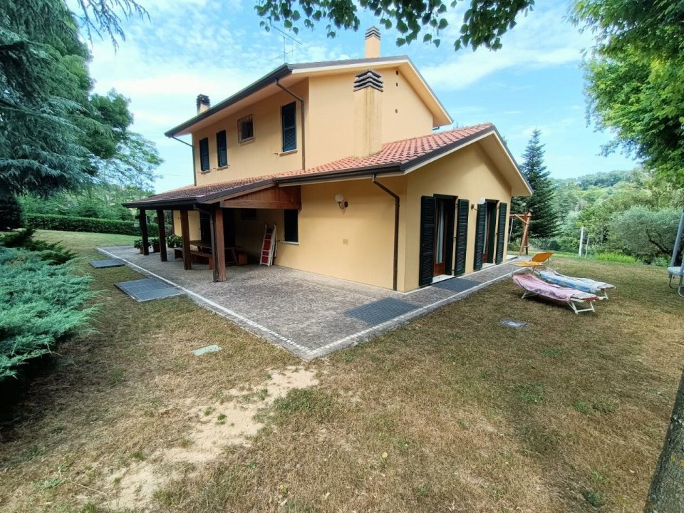 For sale villa in quiet zone Pesaro Marche foto 2