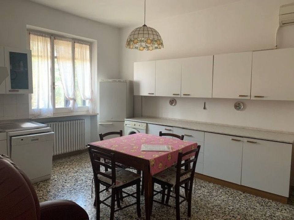 For sale real estate transaction in quiet zone Pesaro Marche foto 1