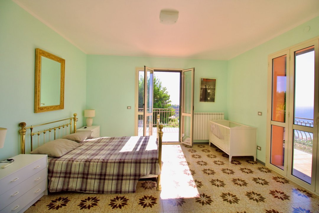 For sale villa in quiet zone Bordighera Liguria foto 35