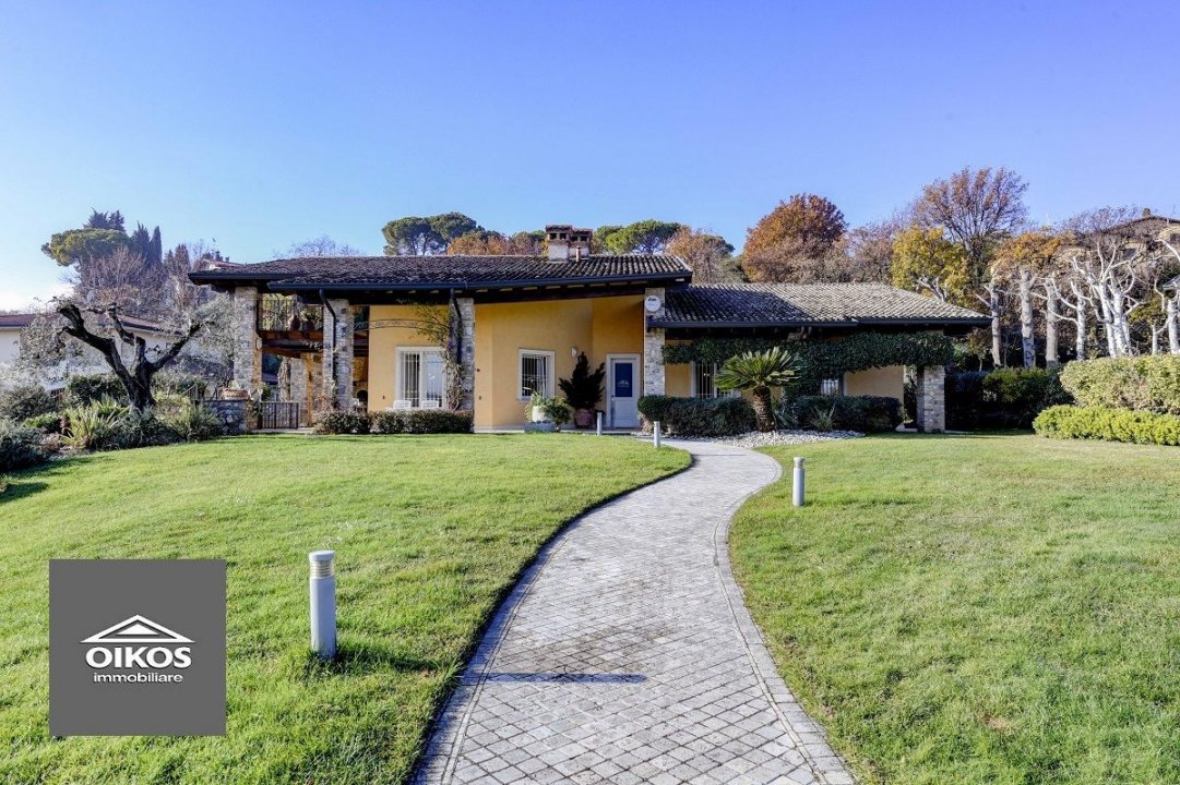 For sale villa by the lake Padenghe sul Garda Lombardia foto 1