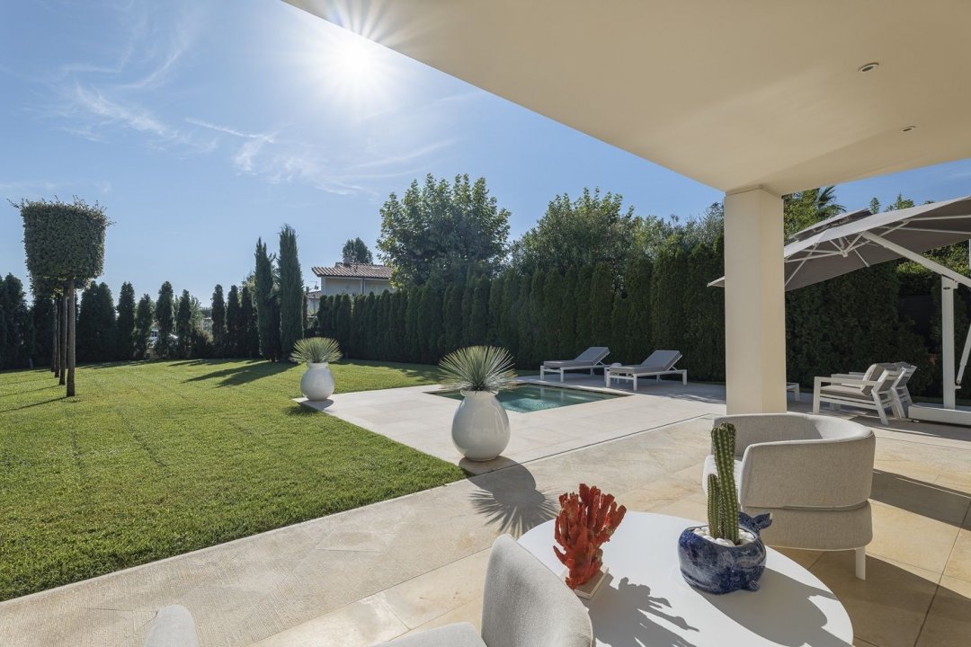 For sale villa in quiet zone Forte dei Marmi Toscana foto 3