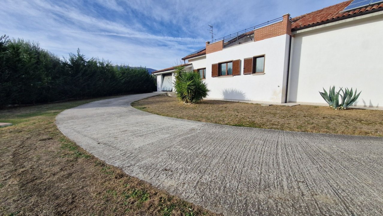For sale villa in quiet zone Sant´Egidio alla Vibrata Abruzzo foto 44