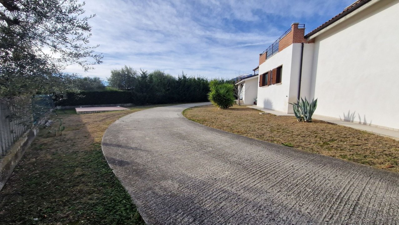 For sale villa in quiet zone Sant´Egidio alla Vibrata Abruzzo foto 46