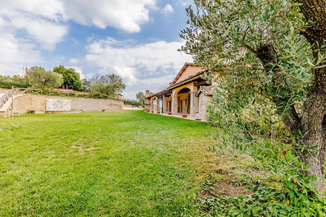 For sale villa in quiet zone Castelnuovo di Porto Lazio foto 9
