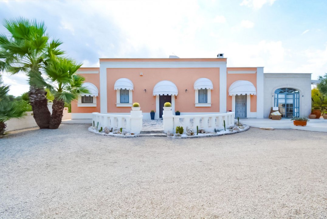 For sale villa in quiet zone San Vito dei Normanni Puglia foto 2