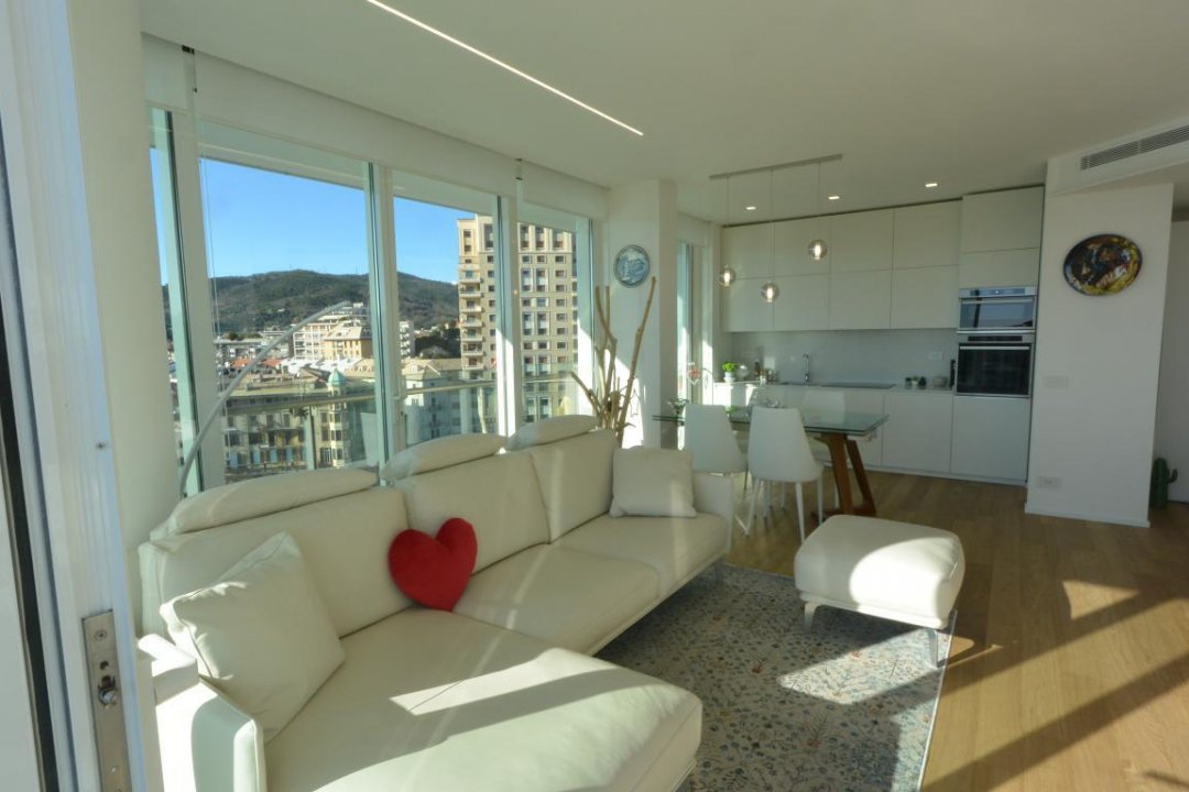 For sale apartment by the sea Savona Liguria foto 10