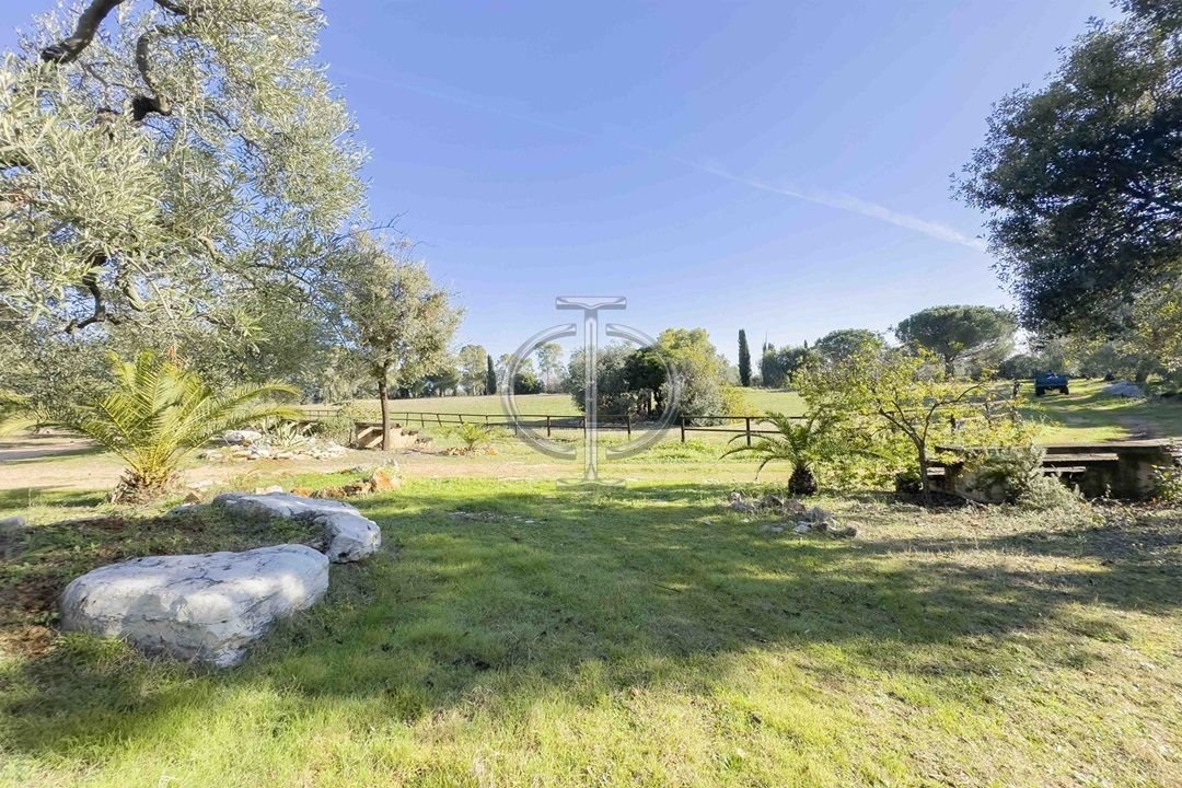 For sale real estate transaction in quiet zone Bisceglie Puglia foto 37