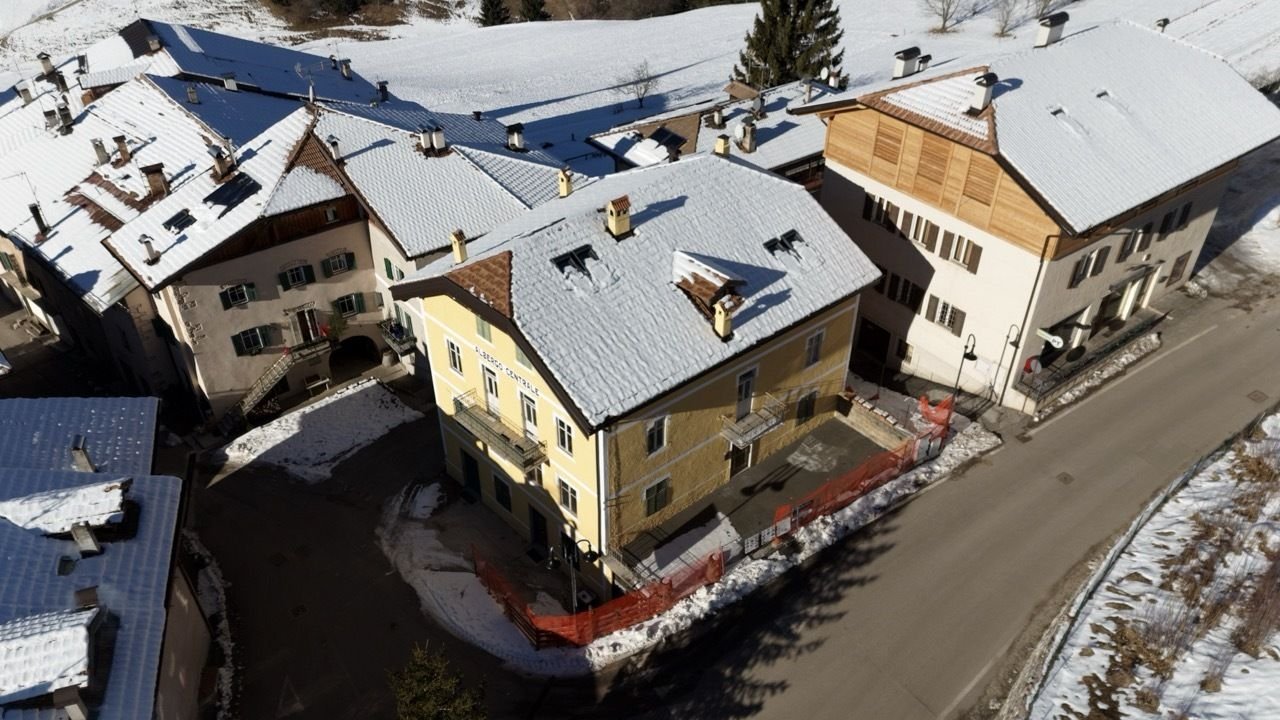 For sale palace in mountain Ruffrè-Mendola Trentino-Alto Adige foto 2