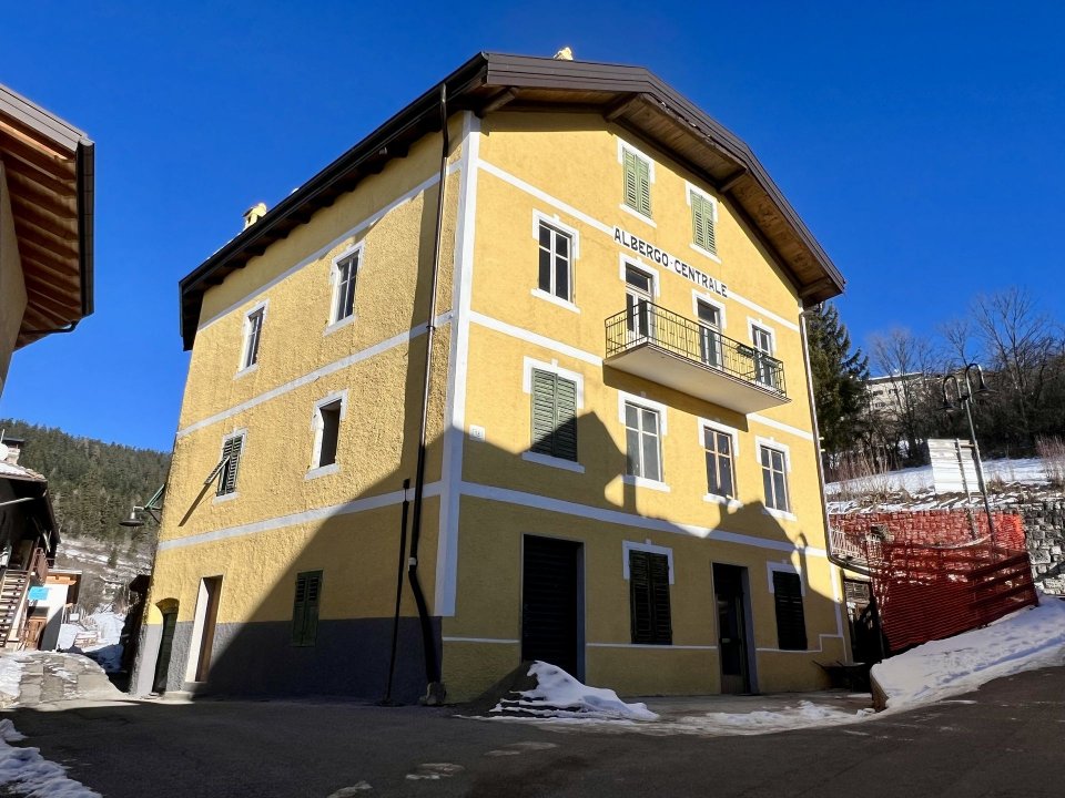 For sale palace in mountain Ruffrè-Mendola Trentino-Alto Adige foto 13