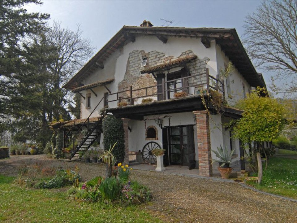 For sale cottage in quiet zone Cerrina Monferrato Piemonte foto 3