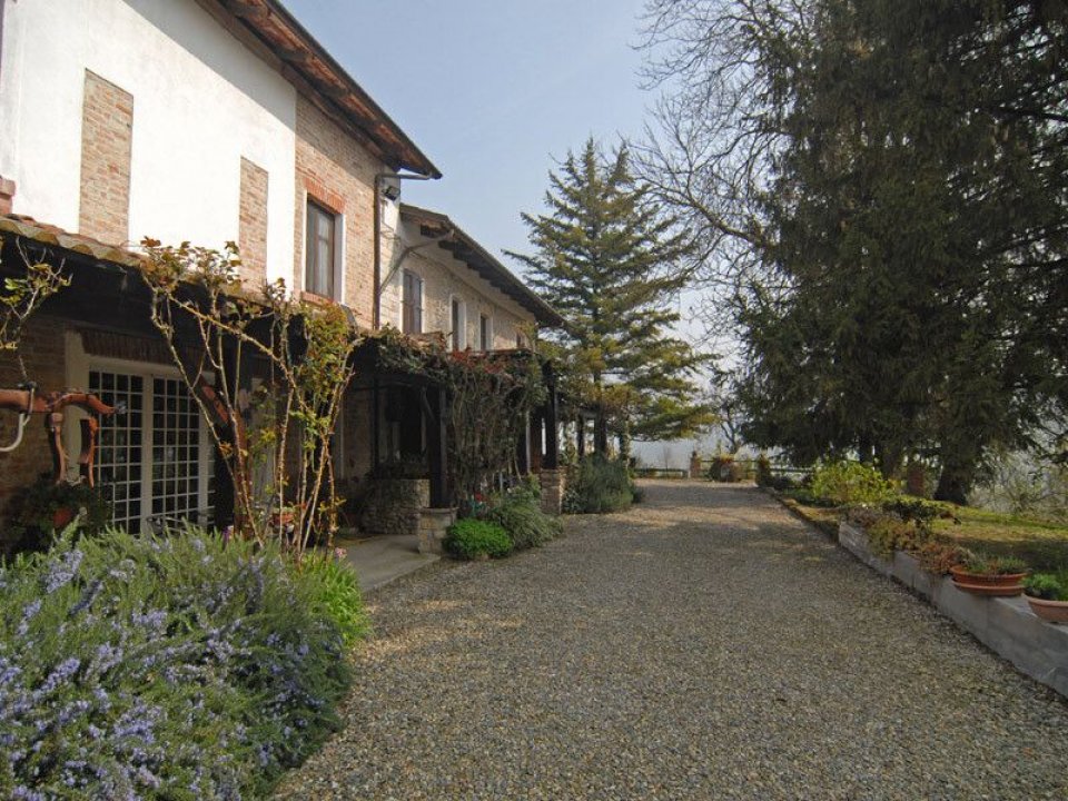 For sale cottage in quiet zone Cerrina Monferrato Piemonte foto 5