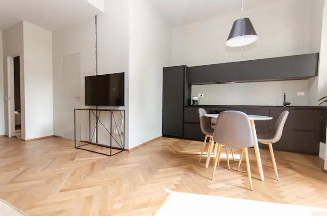 Rent apartment in city Milano Lombardia foto 3
