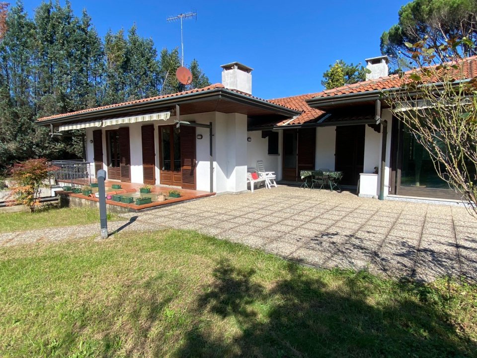For sale villa in quiet zone Serravalle Sesia Piemonte foto 5