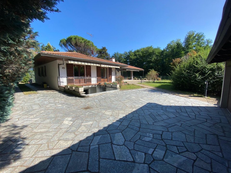 For sale villa in quiet zone Serravalle Sesia Piemonte foto 7